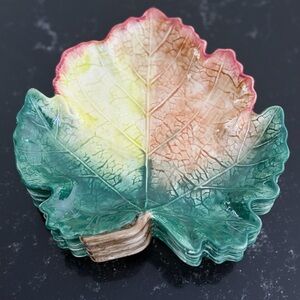 Fritz & Floyd Ironstone Leaf Plates (4)